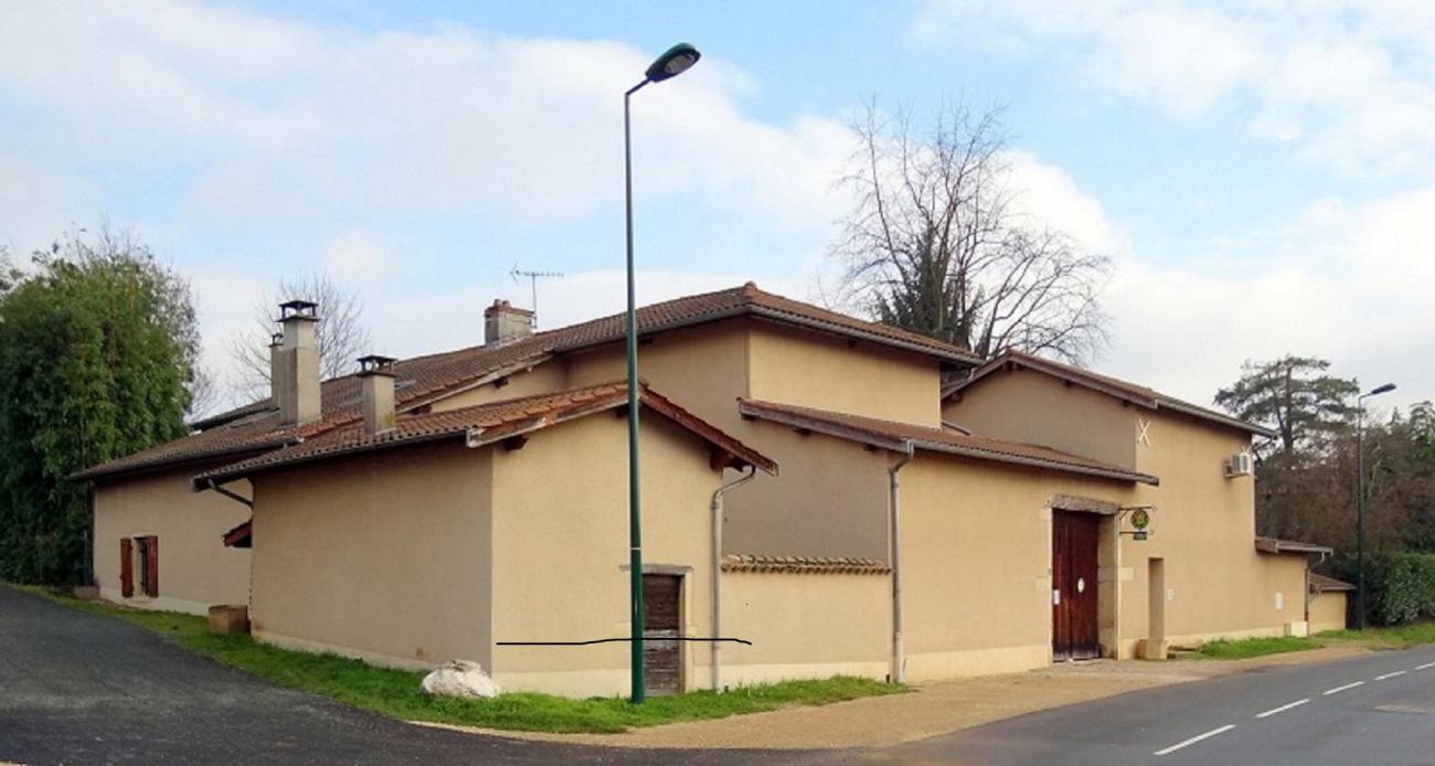 8tt_FACADE MAISON.JPG